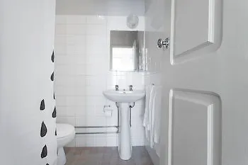 Urban بيت ضيافة أفيرو