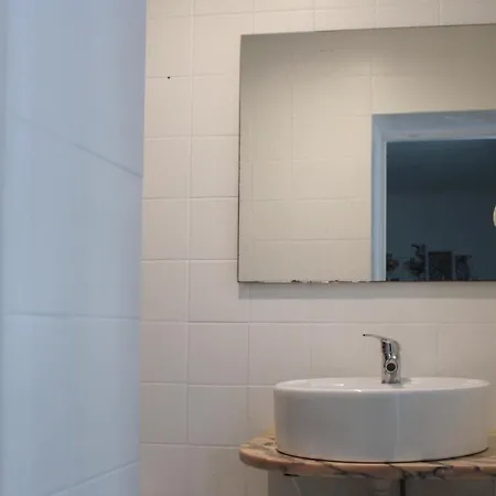 بيت ضيافة Urban أفيرو