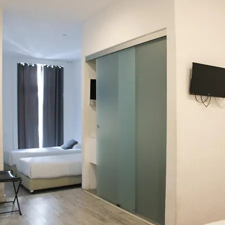 Casa de hóspedes Urban 2*