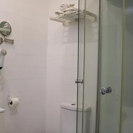 Urban بيت ضيافة أفيرو