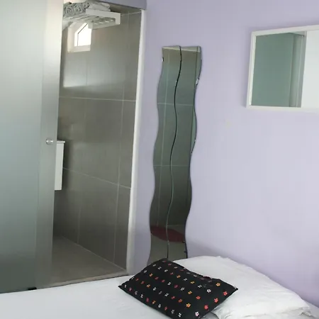 Urban Casa de hóspedes 2*